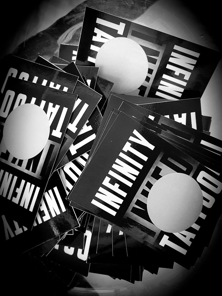 A Natale, gli acquisti aumentano. Infatti, in questo periodo, tutti cercano regali da fare per rendere felici i propri cari. Dall'altra parte, i commercianti non esitano a testimoniare che il mese di dicembre è uno dei migliori mesi, durante il quale vedono aumentare considerevolmente il loro fatturato. Mostrare creatività consente di ottenere ancora più clienti e soprattutto di incoraggiare le persone a fare più acquisti. È a Natale che bisogna cogliere l'opportunità di elaborare nuove strategie commerciali. Le carte gratta e vinci sono un'ottima soluzione per fidelizzare i clienti e attirarne di nuovi. A Natale, gli acquisti aumentano. Infatti, in questo periodo, tutti cercano regali da fare per rendere felici i propri cari. Dall'altra parte, i commercianti non esitano a testimoniare che il mese di dicembre è uno dei migliori mesi, durante il quale vedono aumentare considerevolmente il loro fatturato. Mostrare creatività consente di ottenere ancora più clienti e soprattutto di incoraggiare le persone a fare più acquisti. È a Natale che bisogna cogliere l'opportunità di elaborare nuove strategie commerciali. Le carte gratta e vinci sono un'ottima soluzione per fidelizzare i clienti e attirarne di nuovi.