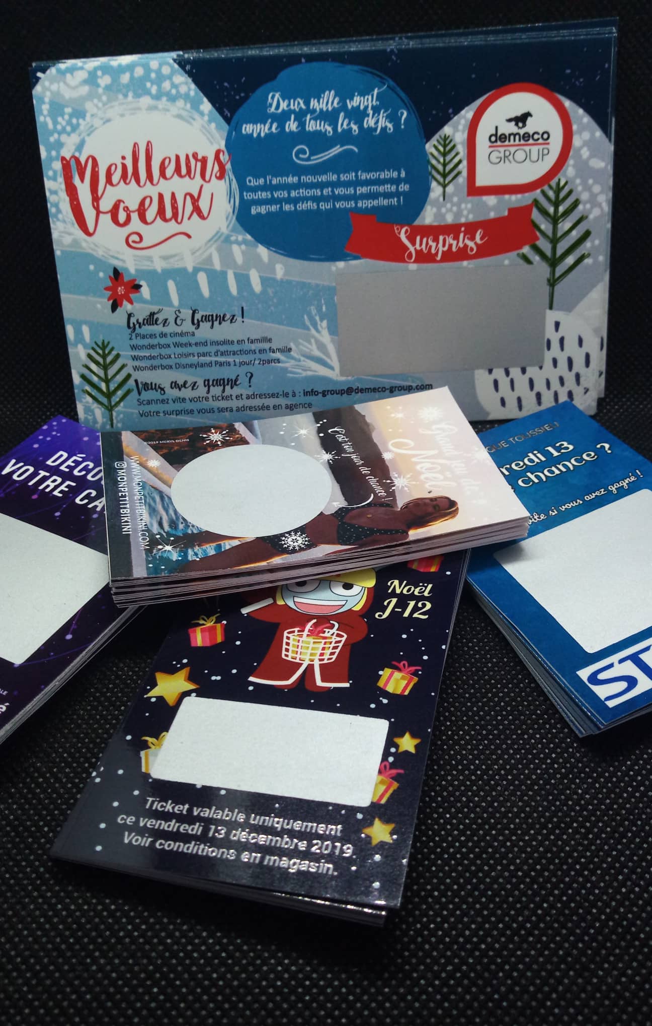 In discoteca, non mancano le animazioni per sedurre e offrire nuove attività a coloro che sono venuti per divertirsi, ridere, ballare e divertirsi. Questi luoghi saranno il luogo ideale per organizzare un'operazione promozionale a basso costo, dal momento che il pubblico che frequenta l'locale corrisponderà al suo target. Pertanto, organizzare una partnership con una discoteca per offrire un'animazione divertente attraverso i biglietti gratta e vinci sarà un ottimo modo per farsi conoscere in un'atmosfera elettrizzante! In discoteca, non mancano le animazioni per sedurre e offrire nuove attività a coloro che sono venuti per divertirsi, ridere, ballare e divertirsi. Questi luoghi saranno il luogo ideale per organizzare un'operazione promozionale a basso costo, dal momento che il pubblico che frequenta l'locale corrisponderà al suo target. Pertanto, organizzare una partnership con una discoteca per offrire un'animazione divertente attraverso i biglietti gratta e vinci sarà un ottimo modo per farsi conoscere in un'atmosfera elettrizzante!